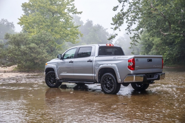 Toyota Tundra Bass Pro Shops Off-Road Edition 2015